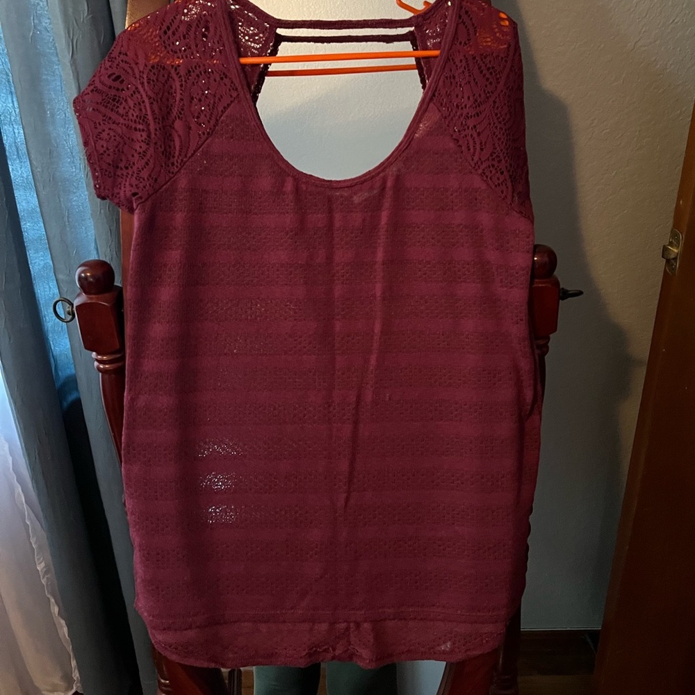 Women thin top Burgundy with Crochet sleeves size large
